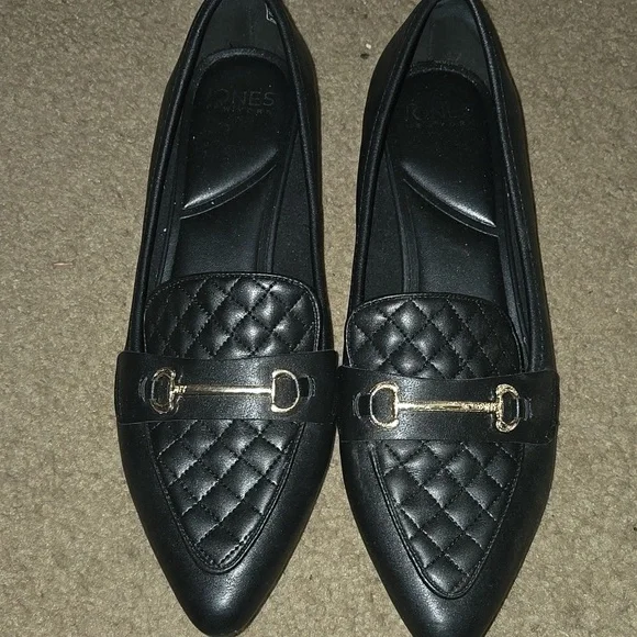Elegant Black Quilted Women's Loafers - Picture 2 of 10